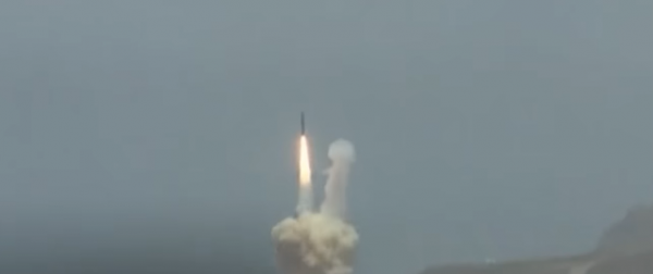 chitateli-daily-mail-napugany-vypuskom-v-rf-raket-sposobnyh-unichtozhit-zapad-za-minuty-b636ed9