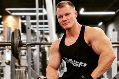 Как накачать бицепс правильно, если он не растёт, лучшие упражнения с гантелями и без, советы тренера