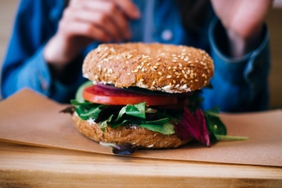 Как питаться в фастфуде без вреда для фигуры и здоровья, правила посещения фудкортов