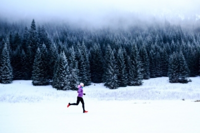 Почему надо бегать зимой, 3 преимущества зимнего бега, особенности и польза для здоровья