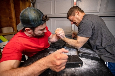 Правила армрестлинга. Техника армрестлинга &mdash; какие мышцы качать, какие техники бывают, основы техники борьбы