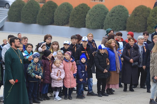 В Душанбе почтили память участников Битвы под Москвой