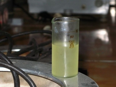 chem-opasna-dlja-dizelnogo-motora-pomutnevshaja-ot-holoda-soljarka-e26054f