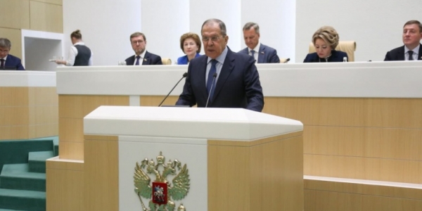 sergej-lavrov-zashhita-prav-i-interesov-rossijskih-grazhdan-i-sootechestvennikov-ostaetsja-v-chisle-bezuslovnyh-prioritetov-72a5eeb
