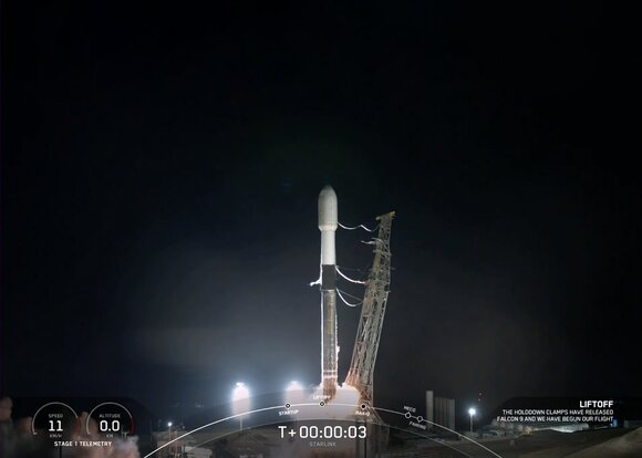 spacex-uspeshno-vyvela-na-orbitu-partiju-iz-52-sputnikov-starlink-8c1553e