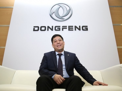 boss-dongfeng-russia-van-pen-poblagodaril-avtovzgljad-za-10-let-provokacij-2a5284d