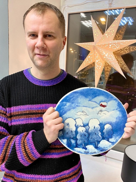 &laquo;Ношу костюмы пятидесятых годов&raquo;:  россияне перешли на дешевые винтажные вещи