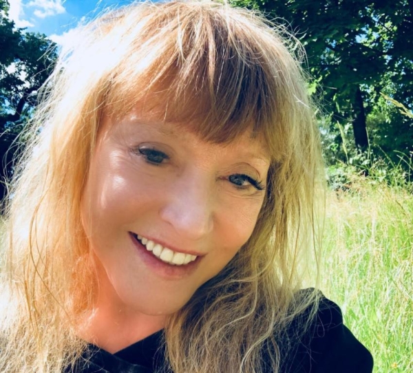 Подруга Пугачевой Прошутинская потеряла 30 млн рублей на торговле акциями