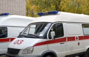В Санкт-Петербурге 5-летний мальчик на самокате влетел в машину на проспекте Маршала Жукова
