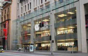 В Дубае покупатели устроили массовую драку в очереди за новым iPhone 15