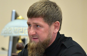 Артемий Лебедев во время поездки в Чечню извинился перед Рамзаном Кадыровым