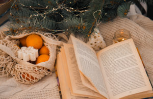 10 книг, которые можно положить под елку