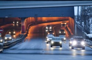 В пяти тоннелях Москвы заменят сплошную разметку на прерывистую