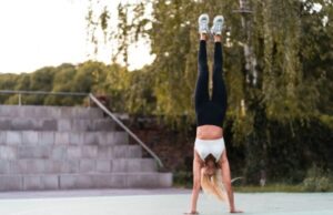 Как научиться ходить на руках: 5 простых шагов, как встать на руки и пойти
