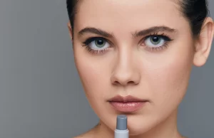 Серый бальзам для губ