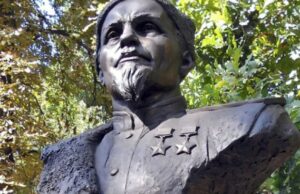 На Украине решили снести памятник партизану, дважды Герою Советского Союза Сидору Ковпаку