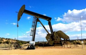 Цены на нефть Brent рухнули ниже 70 долларов