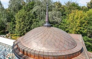 На оранжерею в Покровском-Стрешнево вернули уникальный шпиль
