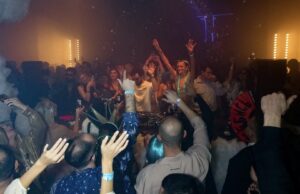 Ученая вечеринка: Жу Монтвилайте разольет нефть в Mendeleev