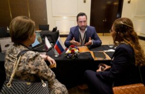 Москва будет развивать сотрудничество с выпускниками российских вузов за рубежом