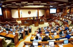 Молдавский парламент принял решение о запрете на распространение российских телевизионных программ