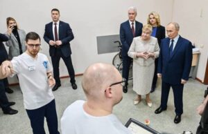 Путин и Собянин посетили центр реабилитации инвалидов им. Л.И. Швецовой