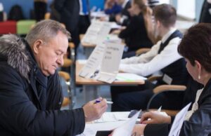 Иностранные наблюдатели за выборами в России подвергаются давлению за рубежом