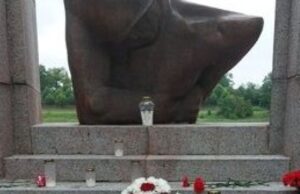 Копии семи памятников, снесённых в европейских странах, установят в Калининграде