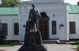 Власти Полтавы решили снести монументы в честь победы россиян над шведами в 1709 году