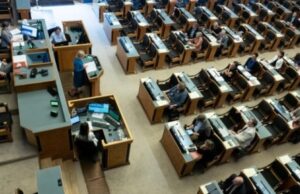 Законопроект об ограничении избирательного права россиян прошел второе чтение в Парламенте Эстонии