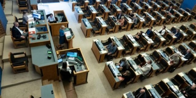 zakonoproekt-ob-ogranichenii-izbiratelnogo-prava-rossijan-proshel-vtoroe-chtenie-v-parlamente-estonii-fef6964