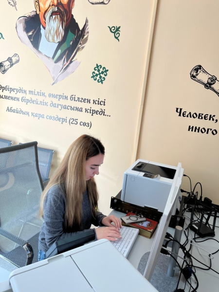 В Алма-Ате проходят занятия по русскому языку с туркменскими студентами