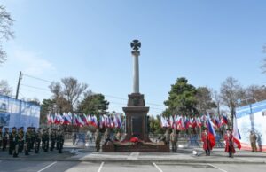 Сотни тысяч россиян участвовали в акциях в честь годовщины Крымской весны
