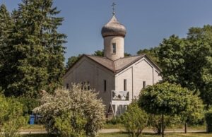 Монастырь Русской православной церкви в Германии может лишиться части земли