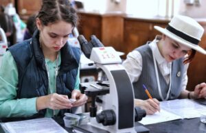 Акцент на индустриальные задачи: в МГУ завершился финальный этап олимпиады «Я – профессионал» по биологии