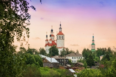 kuda-poehat-na-majskie-prazdniki-2025-interesnye-marshruty-ot-puteshestvennika-89bcf41