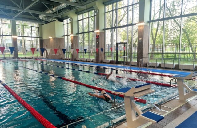 nezrjachim-shkolnikam-moskvy-podarili-novyj-sportivnyj-kompleks-eedd8de