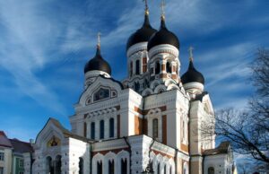 Охота на церковь: в Таллине считают ЭХПЦ главным элементом влияния Кремля