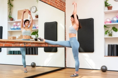 top-5-uprazhnenij-kotorye-prishli-v-fitnes-iz-baleta-90a5207