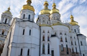 Украинские власти заблокировали доступ монахов и мирян в Пещеры Киево-Печерской лавры