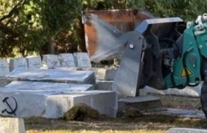 В Таллине уничтожены два монумента, посвящённых воинам антигитлеровской коалиции