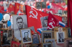 Накануне Дня Победы акция «Бессмертный полк» проходит в разных странах