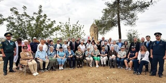 v-ierusalime-proshla-ceremonija-vozlozhenija-cvetov-i-venkov-k-monumentu-voinam-krasnoarmejcam-c2bb63b
