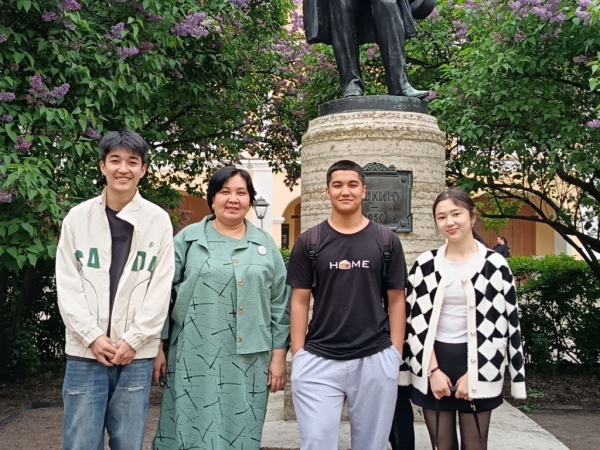 &laquo;Читая Пушкина на каракалпакской земле&raquo;: праздник поэзии в Нукусе