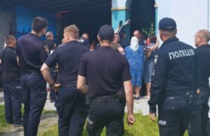 На западе Украины рейдеры захватили храм Рождества Пресвятой Богородицы УПЦ
