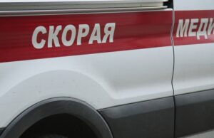 Рабочий погиб, упав с крыши здания спортшколы на северо-западе Москвы