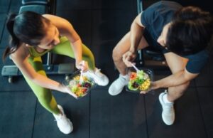 Должен ли тренер составлять план питания — мнение тренера и нутрициолога
