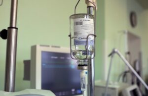 Лишний зуб вырос у пациентки в печени
