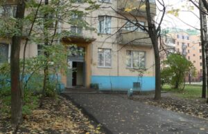 Мужчина сгорел заживо в подъезде дома на юге Москвы