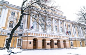 Монгольские школьники учатся в зимней школе в Санкт-Петербурге